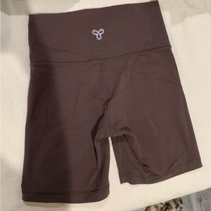 TnaBUTTER Cheeky Hi-Rise 7” Short